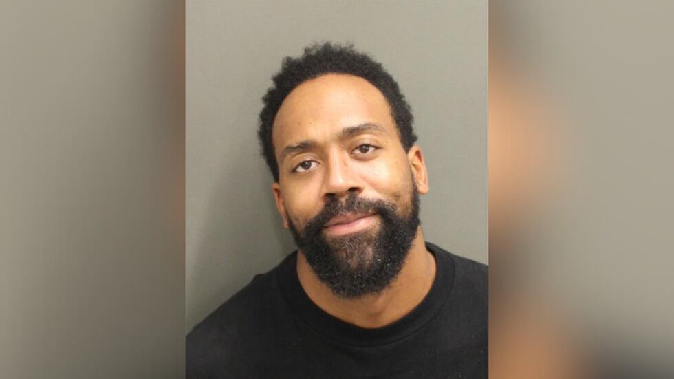 Marcus Jordan, 34, foi preso e registrado na prisão de Orange County por acusações de DUI, ...