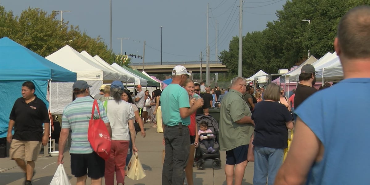 Sioux City Farmers Market draws shoppers seeking local food amid safety concerns Sioux City Farmers Market draws shoppers seeking local food amid safety concerns