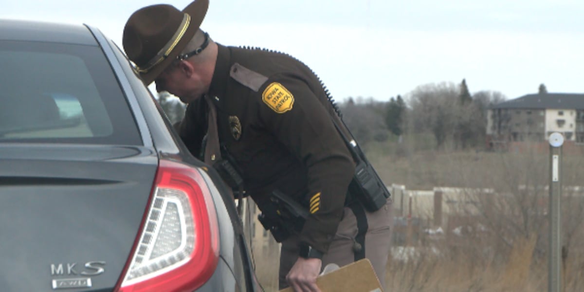 Lieutenant Nick Albrecht on a hands-free violation traffic stop