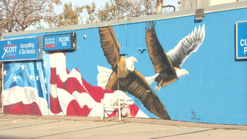 New patriotic mural in Sioux City