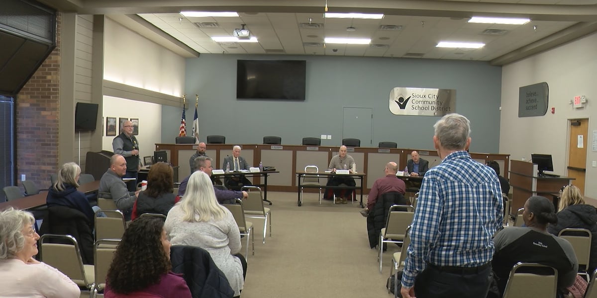 Sioux City school district holds legislative forum with state lawmakers