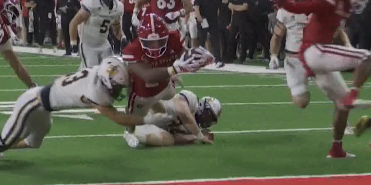 South Dakota rolls over Murray State on Dakota Days