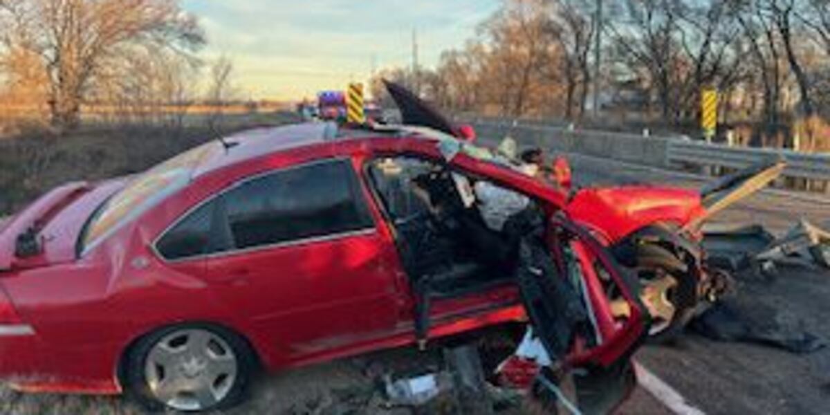 Acidente de Veículo em Nebraska Leva Dois ao Hospital e Resulta em Prisão Acidente de Veículo em Nebraska Leva Dois ao Hospital e Resulta em Prisão